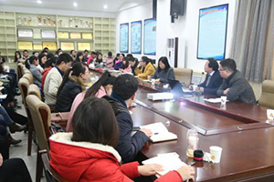 1460622567510442.jpg 华东师范大学文军教授来鱼虾蟹骰子
讲学2.jpg
