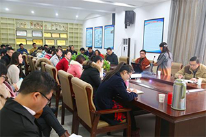 1460622077980048.jpg 中山大学何艳玲教授来鱼虾蟹骰子
讲学2.jpg
