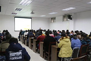 1460622682527182.jpg 中国社会科鱼虾蟹骰子
郑秉文教授来鱼虾蟹骰子
讲学2.jpg
